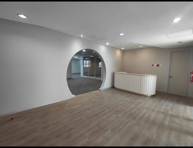 267M² OFFICE TO LET IN MAGALIESSIG